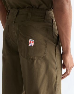 Relaxed Lightweight Utility Short in Wren