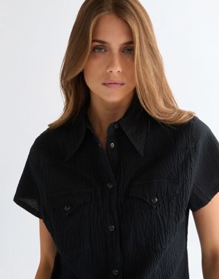 Slim Lightweight Stylized Western Shirt in Black