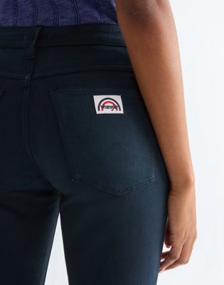 Flare Jean in Navy
