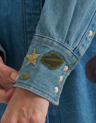 Lainey Wilson x Wrangler Embroidered Shirt in Denim