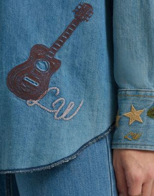 Lainey Wilson x Wrangler Embroidered Shirt in Denim