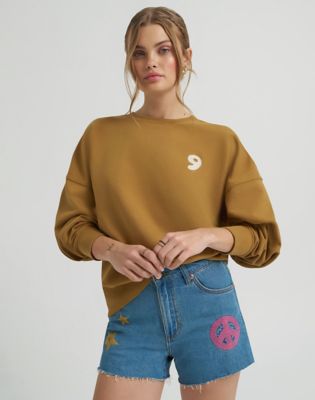 Lainey Wilson x Wrangler Good Jeans Sweatshirt in Brown