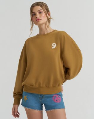Lainey Wilson x Wrangler Good Jeans Sweatshirt in Brown