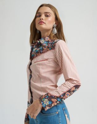 Lainey Wilson x Wrangler Prarie Print Shirt in Pink