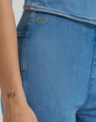Lainey Wilson x Wrangler Novelty Pull On Flare in Blue