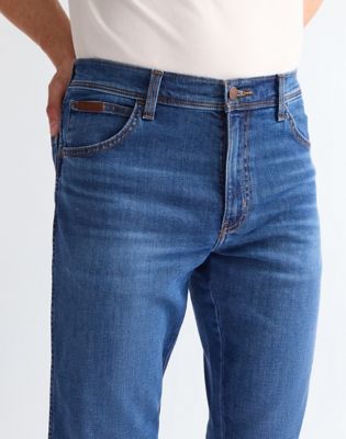 Texas Straight Medium Stretch Jean in Mid Visual