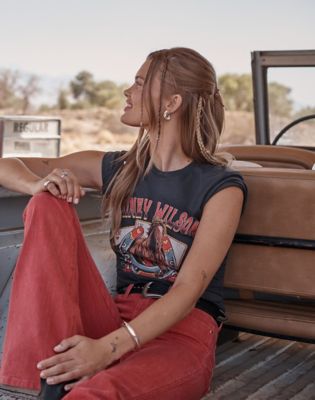 Lainey Wilson x Wrangler Horse Cards Tee in Black