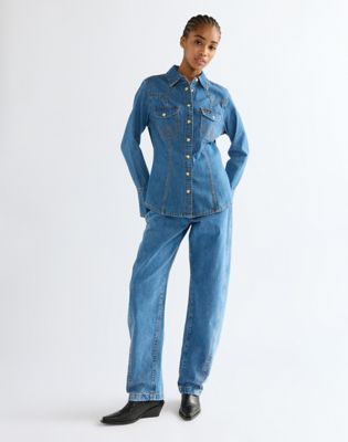 Super Wrangler Barrel Jean in Cowboy Fade