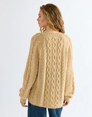 Relaxed V Neck Cable Knit Sweater in Oatmeal