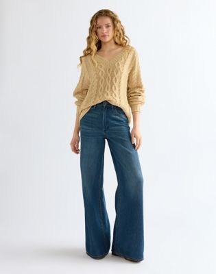 Relaxed V Neck Cable Knit Sweater in Oatmeal