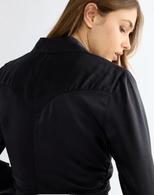 Slim Cinched Waist Shirt in Black