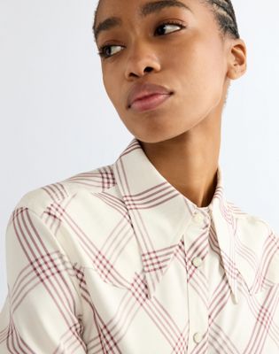Regular Drama Collar Shirt in Bylthe