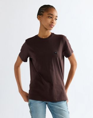 Slim Sign Off Tee in Chocolate Torte