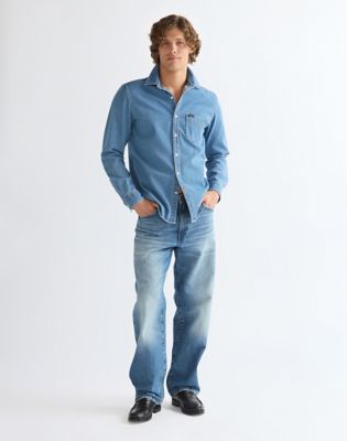 Regular One Pocket Shirt in Light Wash