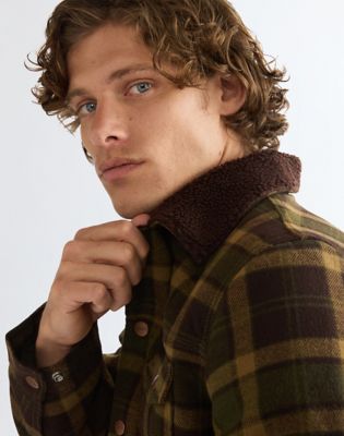 Regular Wool Trucker Jacket in Olive
