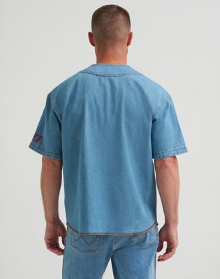 Wrangler&reg; x Coors&reg; Denim Jersey in Beer Wash