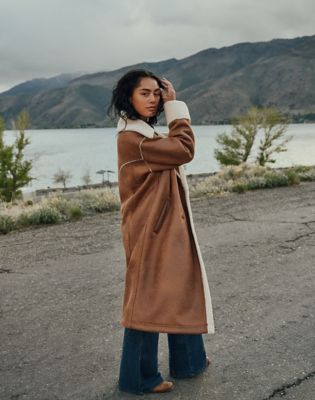 Relaxed Wrange Coat in Medium Brown