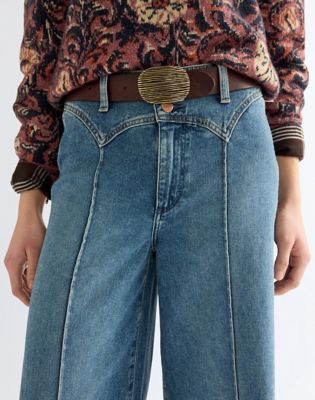 Oval Leather Belt in Brown