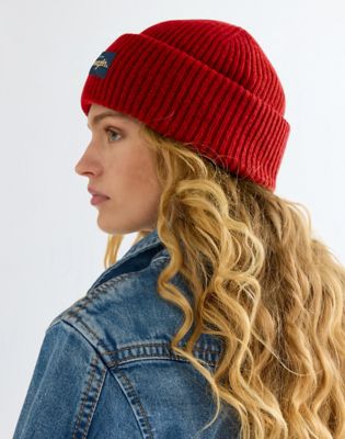 Ribbed Wool Beanie in Red