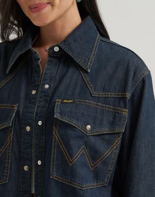 Lainey Wilson x Wrangler Boyfriend Shirt in Sandrider