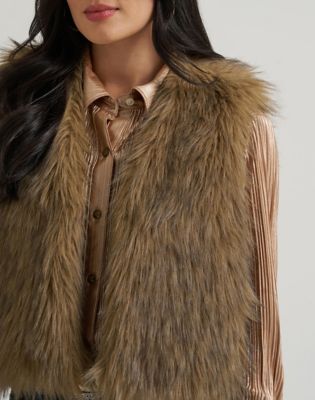 Lainey Wilson x Wrangler Faux Fur Vest in Brown