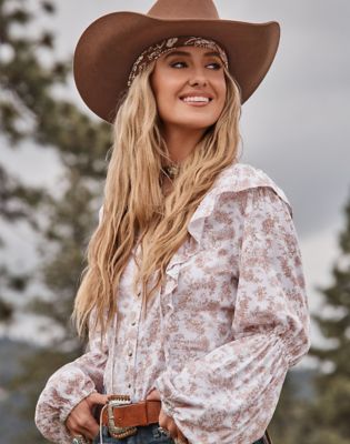 Lainey Wilson x Wrangler Lainey Blouse in Folk Floral