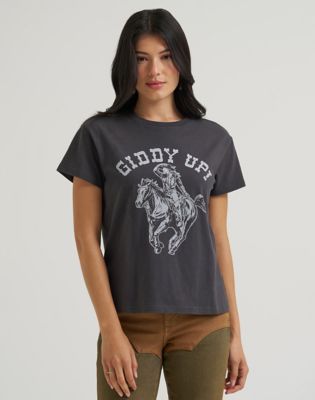 Lainey Wilson x Wrangler Giddy Up Tee in Black