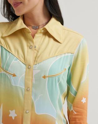 Lainey Wilson x Wrangler Lainey Snap Shirt in Rainbow Print