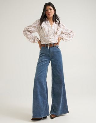 Lainey Wilson x Wrangler Cheeky Wide Leg Jean in Indigo Chenille