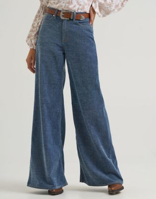 Lainey Wilson x Wrangler Cheeky Wide Leg Jean in Indigo Chenille