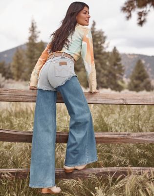 Lainey Wilson x Wrangler Chapped Cheeky Wide Leg Jean in Classic Blue