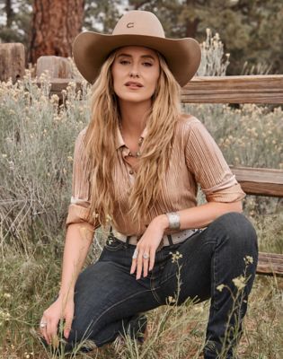 Lainey Wilson x Wrangler Lainey Snap Shirt in Rose Gold