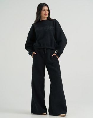 Lainey Wilson x Wrangler Sherpa Sweatshirt in Midnight