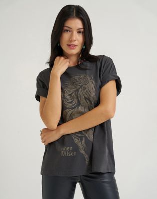 Lainey Wilson x Wrangler Golden Tex Tee in Nightshade