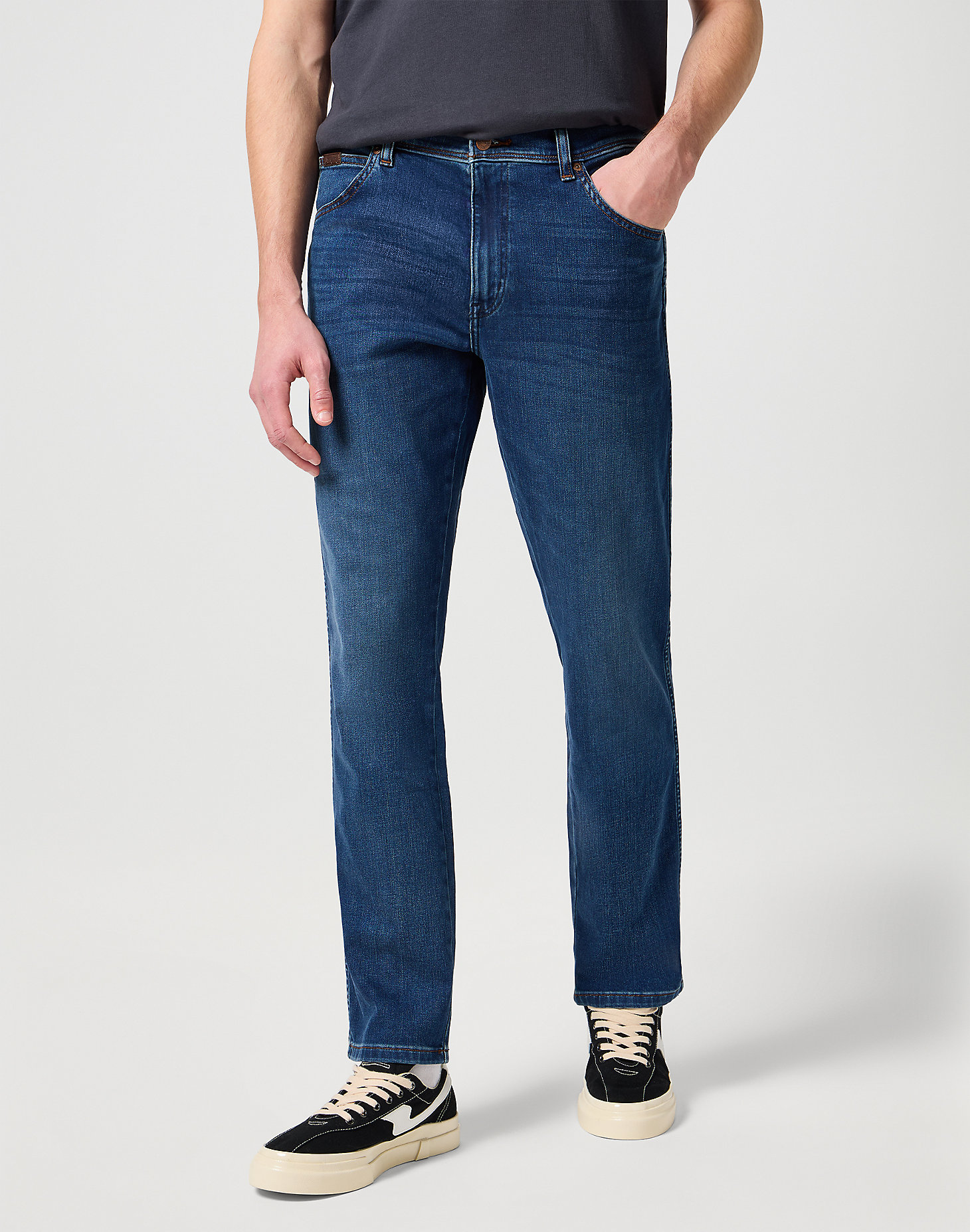 Texas Slim Low Stretch Jeans in Silkyway main view