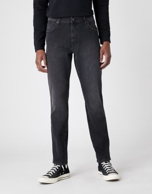 wrangler tapered fit jeans