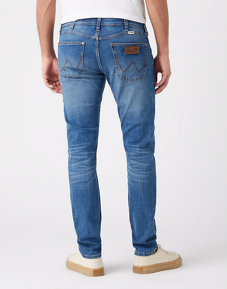 Bryson Jeans in Mid Indigo alternative view 2