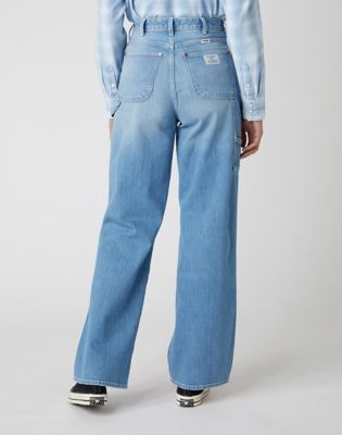 Wrangler relaxed mom jeans in light blue