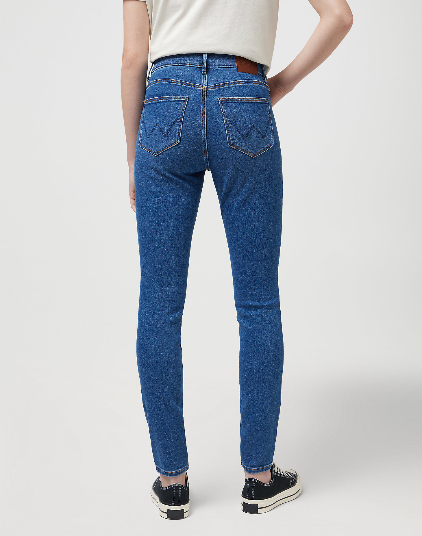 High Skinny Jeans in Camellia alternative view 2