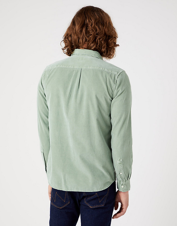 1 Pocket Shirt in Deep Lichen Green alternative view 2