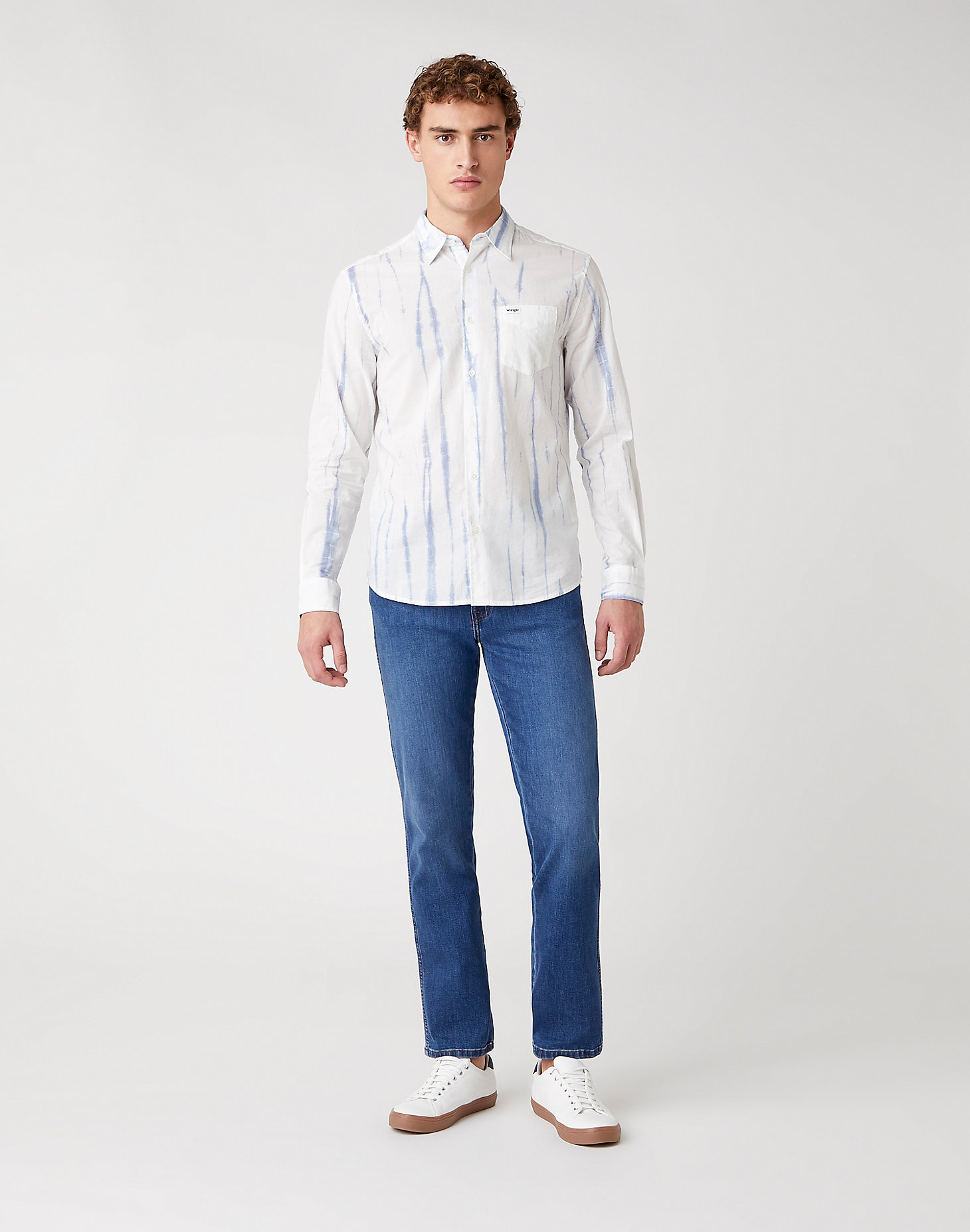 Long Sleeve One Pocket Shirt in White alternative view 4