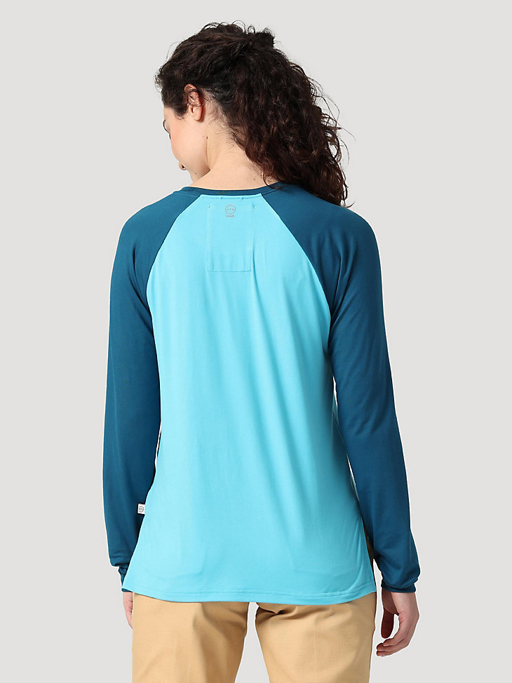 Long Sleeve Performance Tee in Moroccan Blue alternative view 2