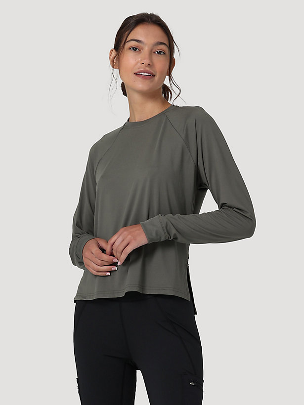 Long Sleeve Performance Tee in Dusty Olive