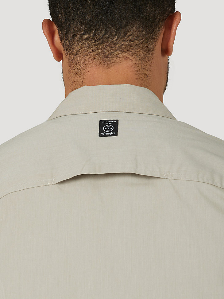 Short Sleeve Zip Pocket Shirt in Aluminum alternative view 4