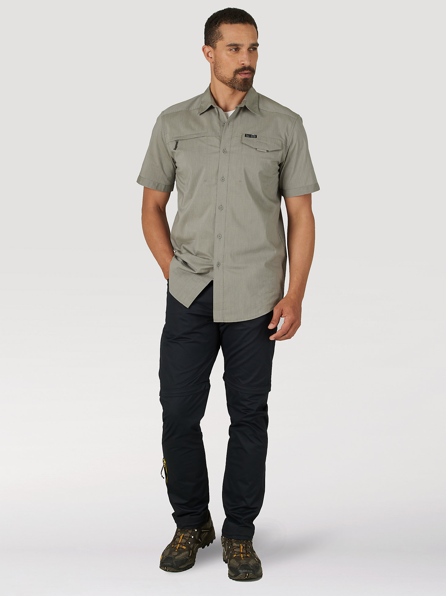 Short Sleeve Zip Pocket Shirt in Dusty Olive alternative view 1
