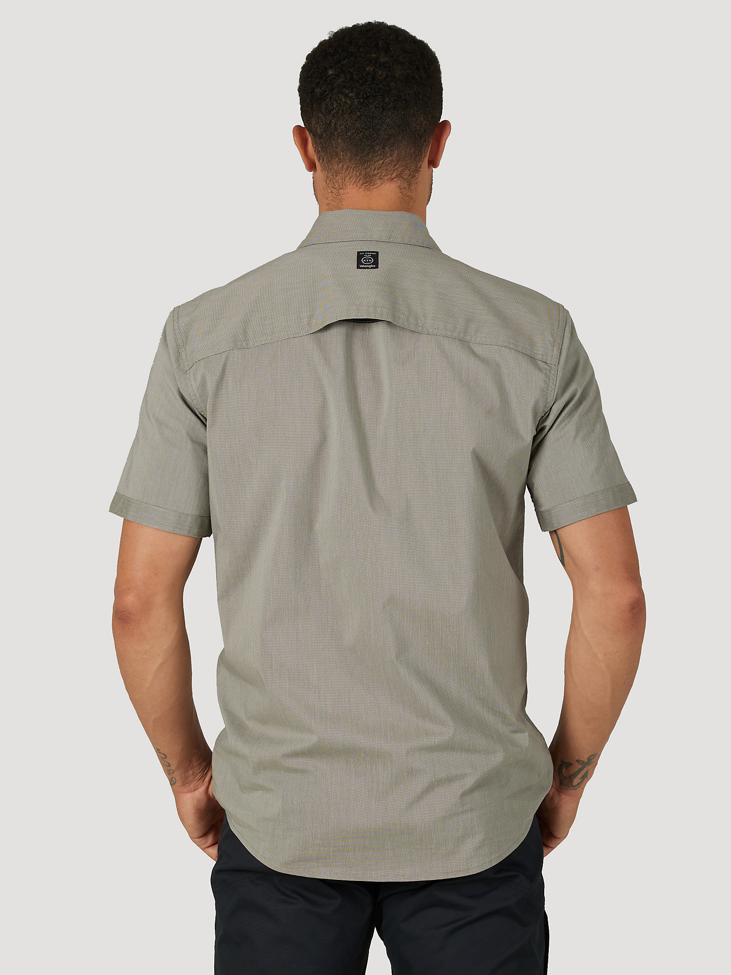 Short Sleeve Zip Pocket Shirt in Dusty Olive alternative view 2