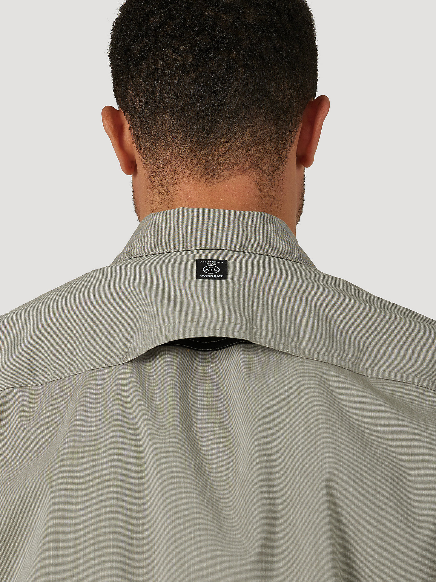 Short Sleeve Zip Pocket Shirt in Dusty Olive alternative view 5