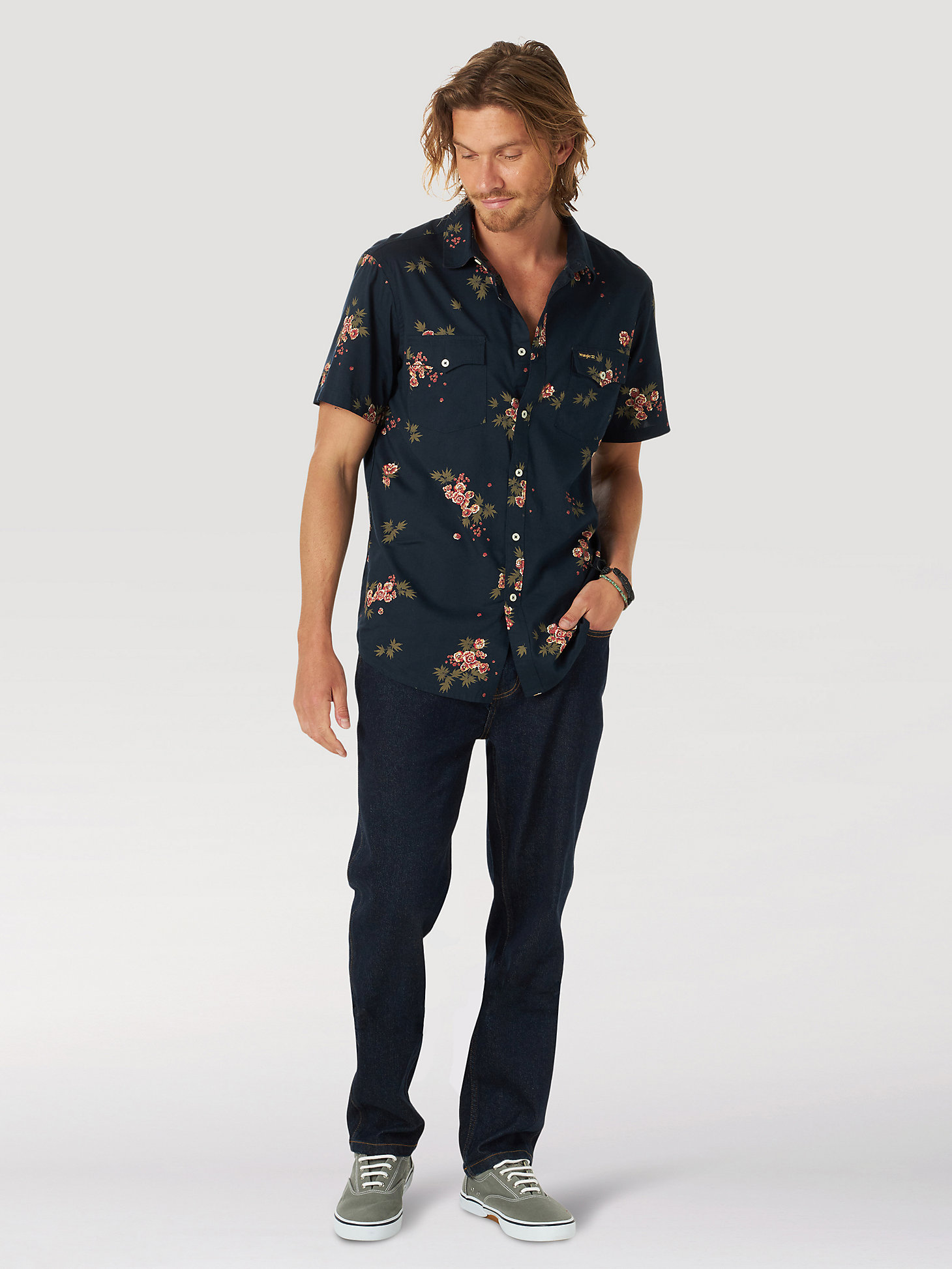 Billabong X Wrangler® Rose Garden Short Sleeve Shirt in Indigo alternative view 1